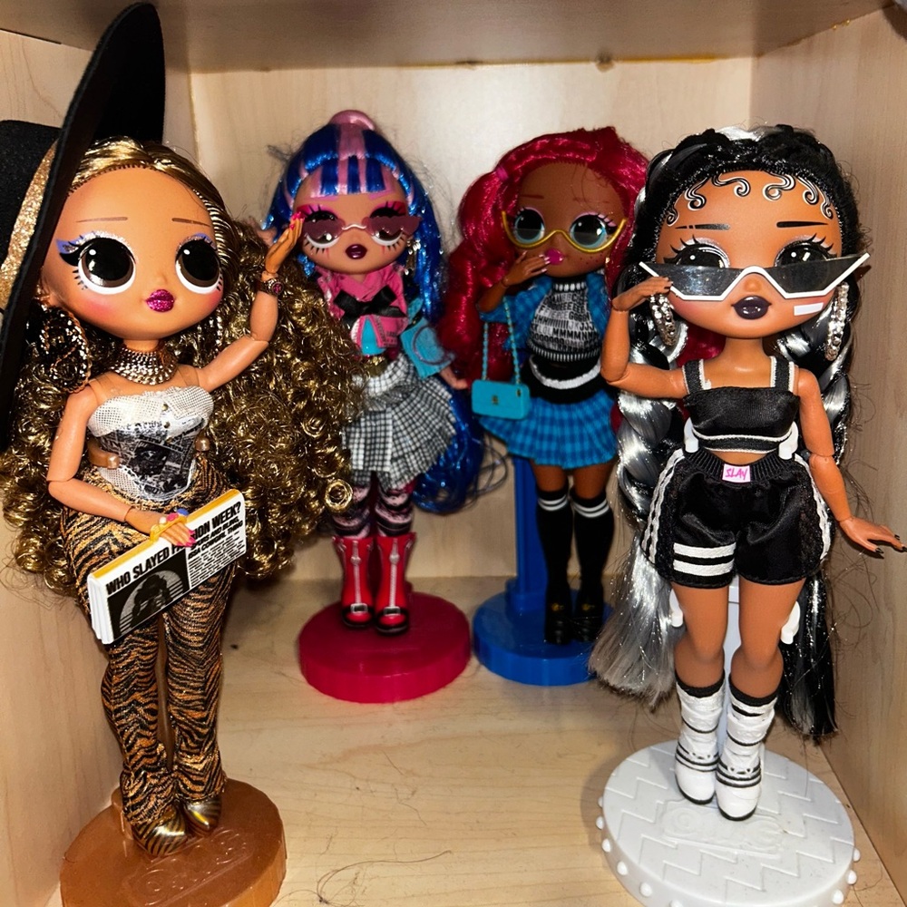 LOL OMG Dolls